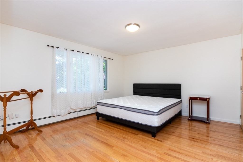 20 Mossdale, Jamaica Plain