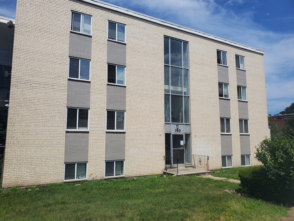 760 Cummins Highway, Mattapan