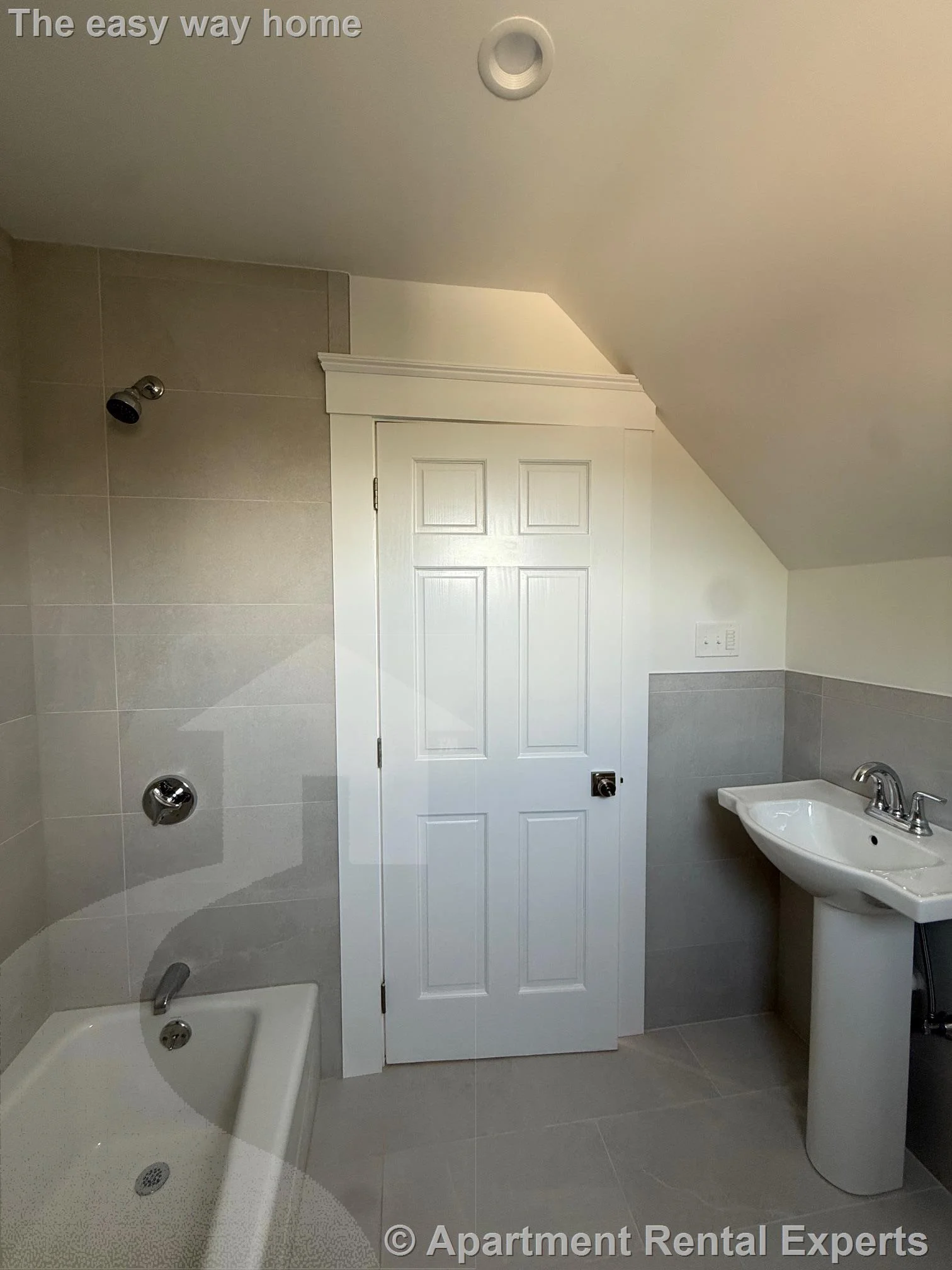 86 Orchard St, Tufts