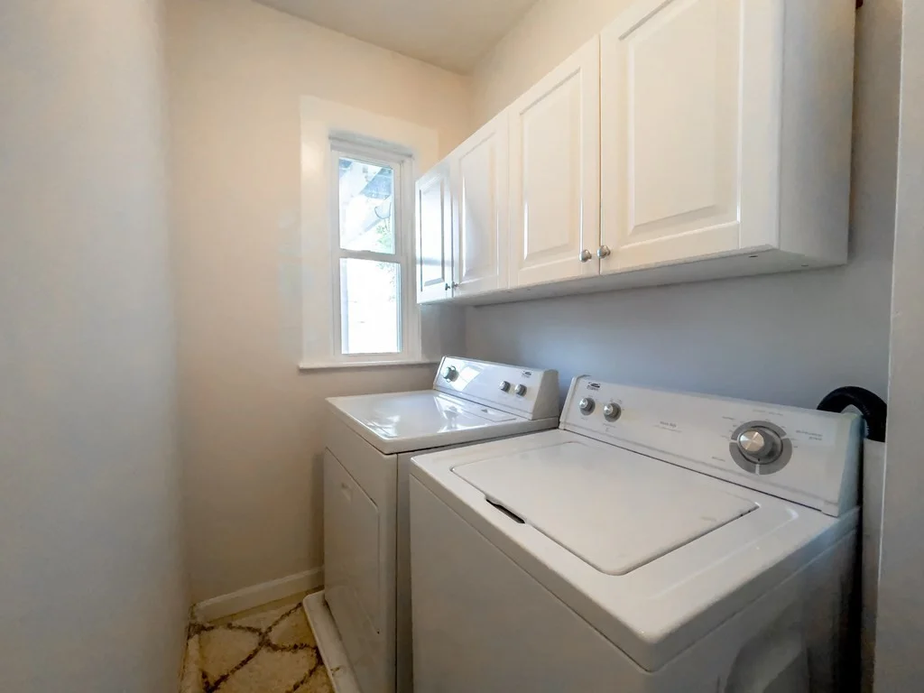 24 Montvale St, Roslindale
