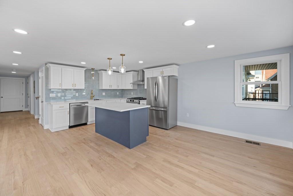 228 Bellingham Ave, Revere