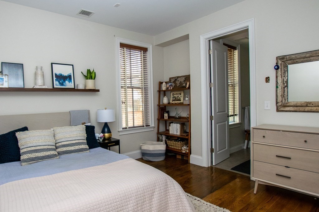 376 West Broadway, South Boston