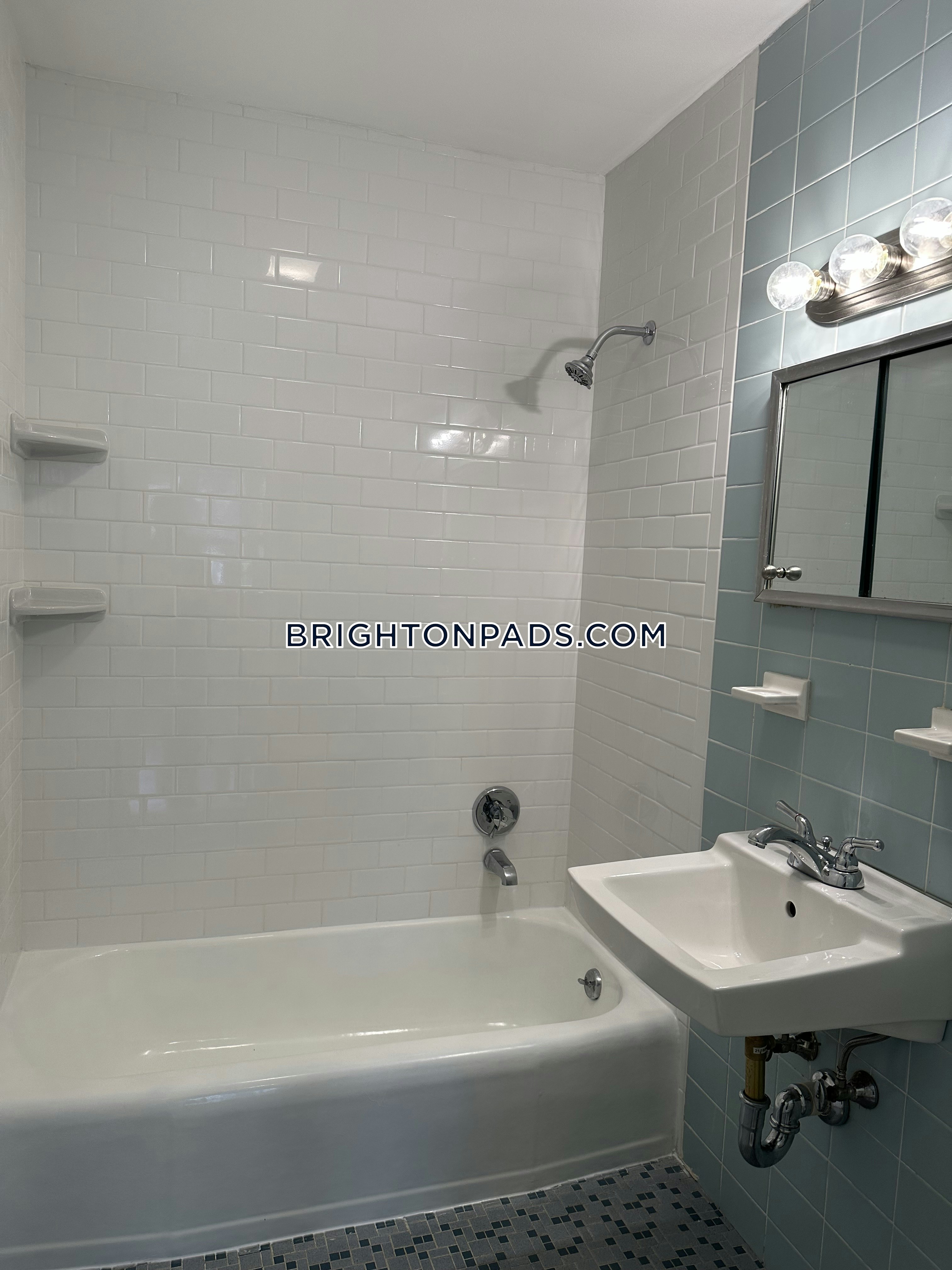 2018 Commonwealth Ave, Brighton