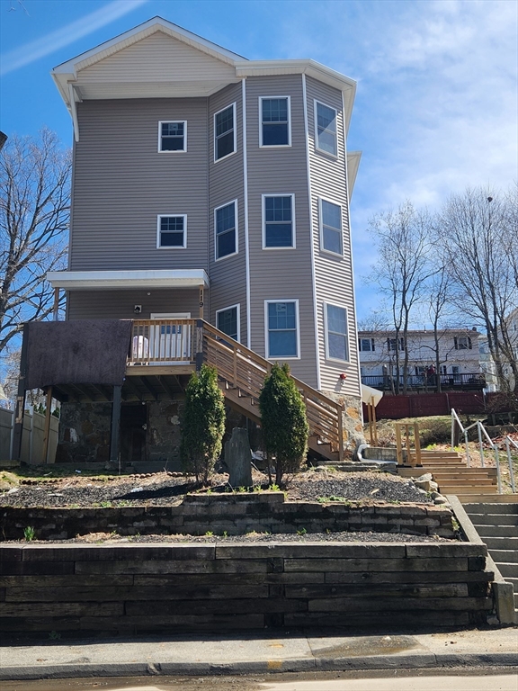 119 Rodney, Worcester