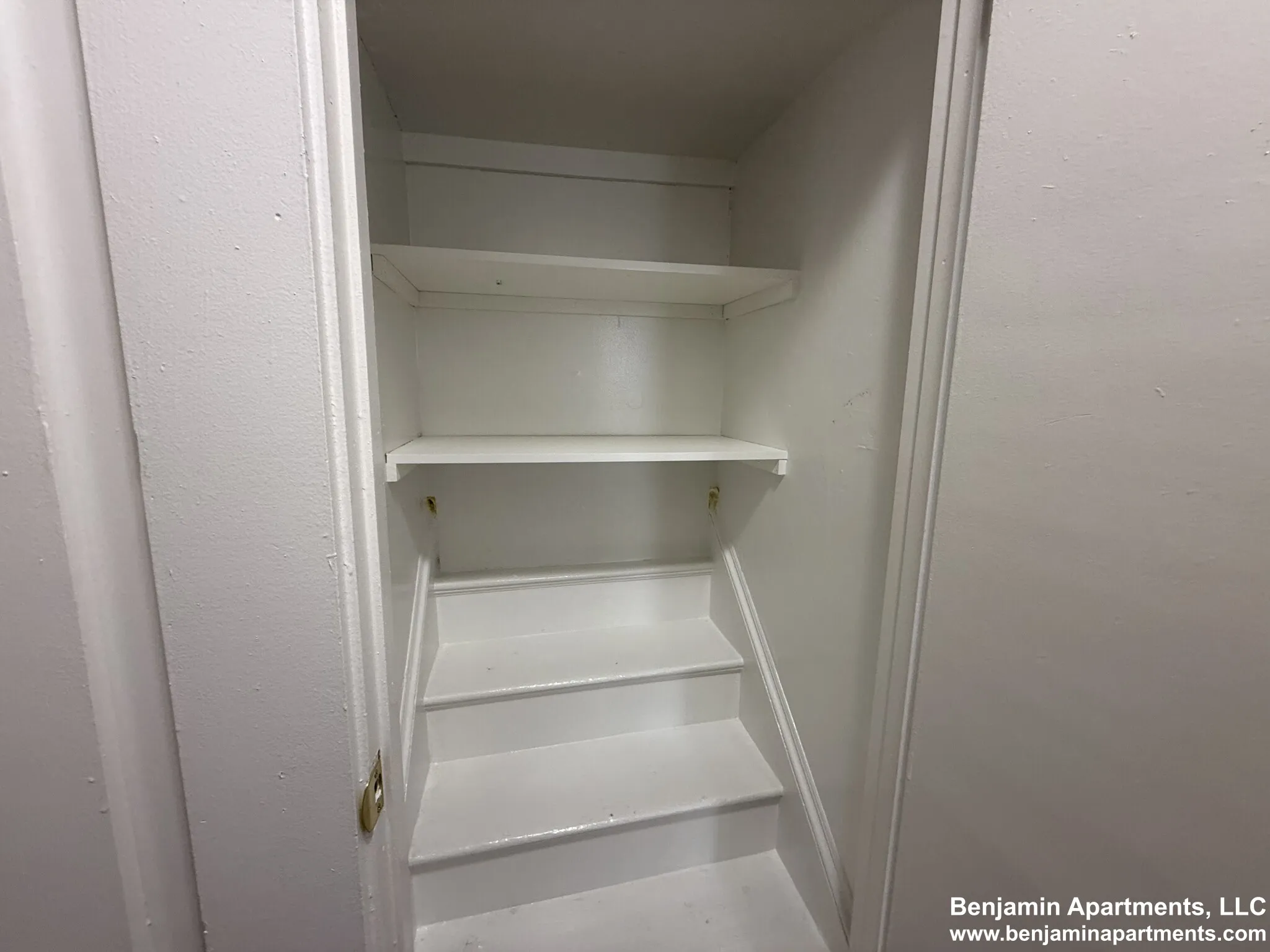 6 Bowdoin Park, Dorchester