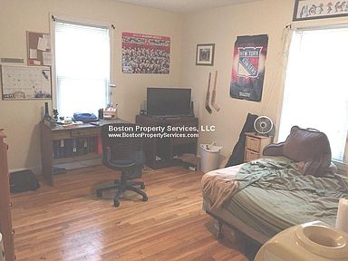 4 Iroquois St, Mission Hill