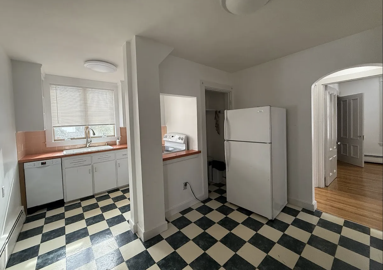 67 Brooks Ave, Newtonville