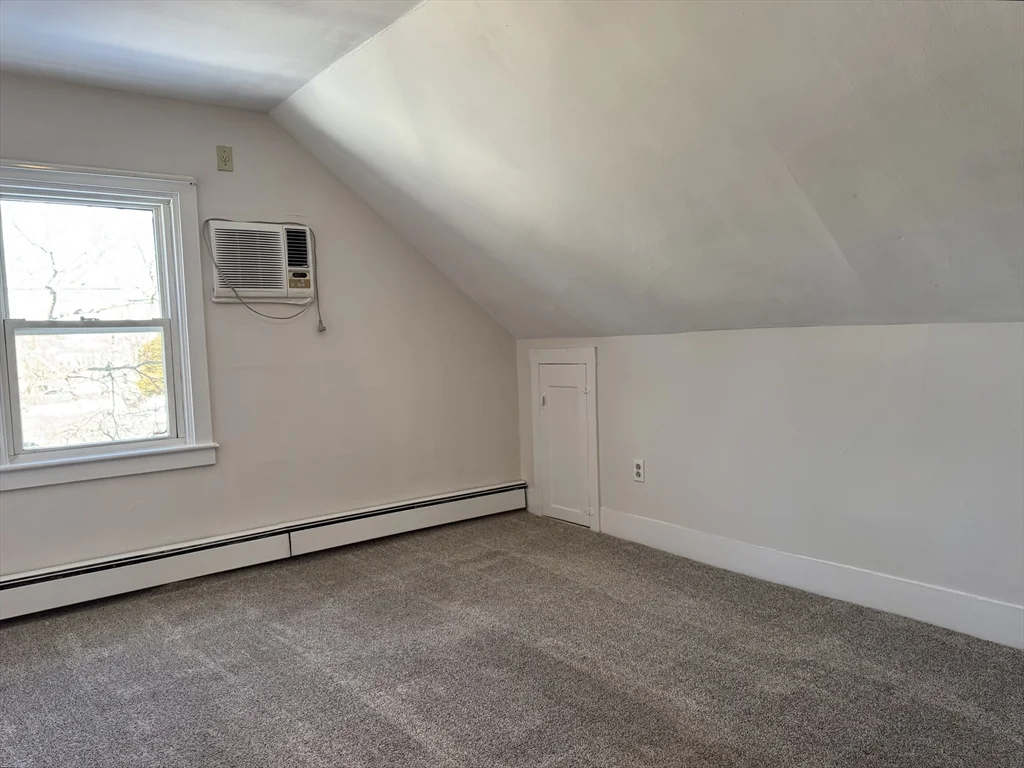 37 Oak St, Middleboro