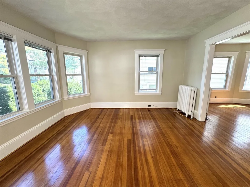 20 Hunnewell Ave, Oak Square