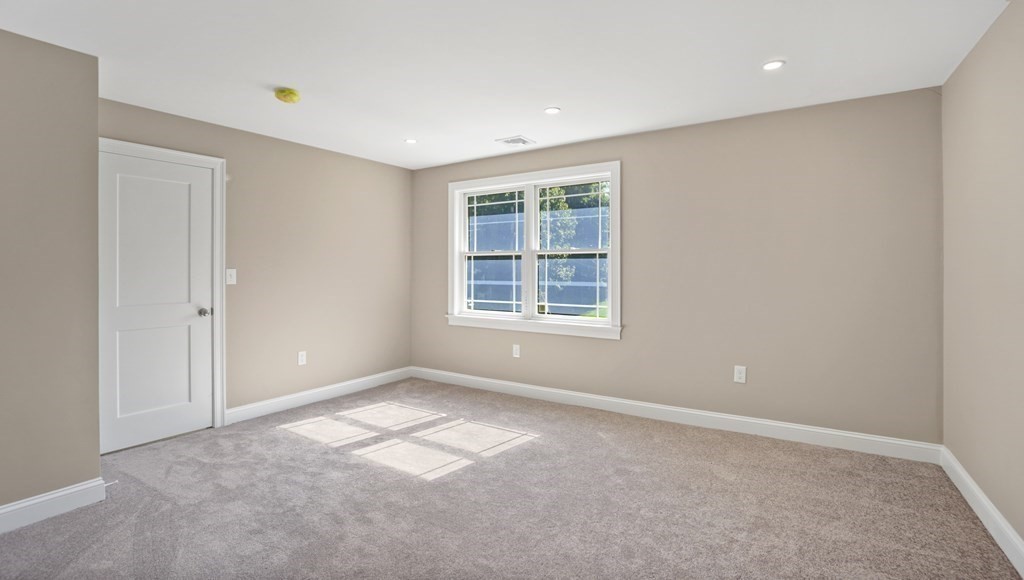 21 Arbor Ct, East Walpole