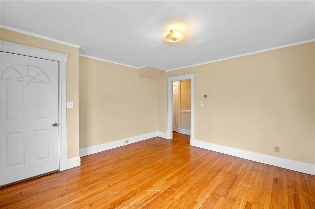 38 Raymond Rd, Salem