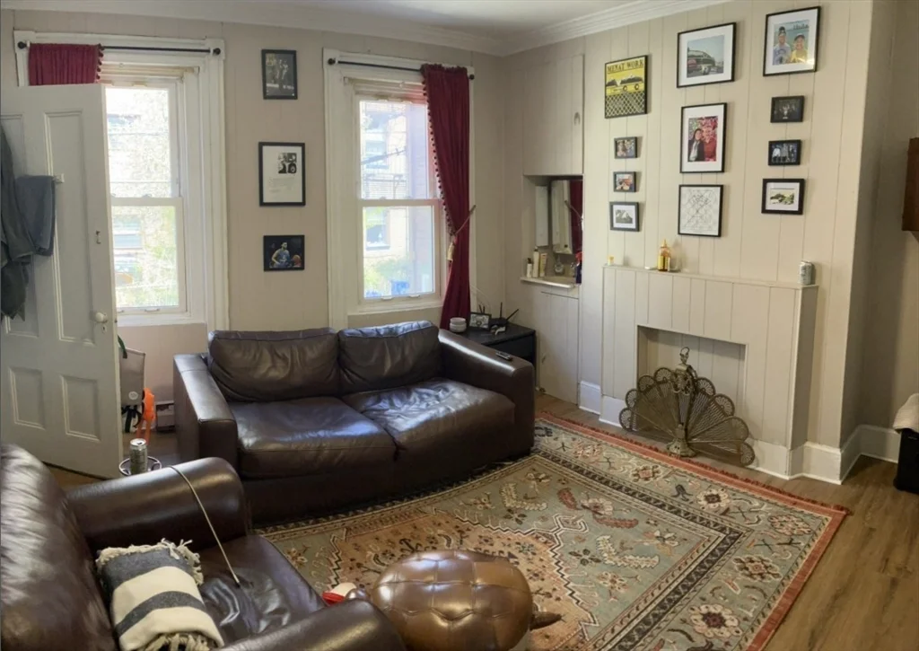 7 Johnny Ct, Chinatown