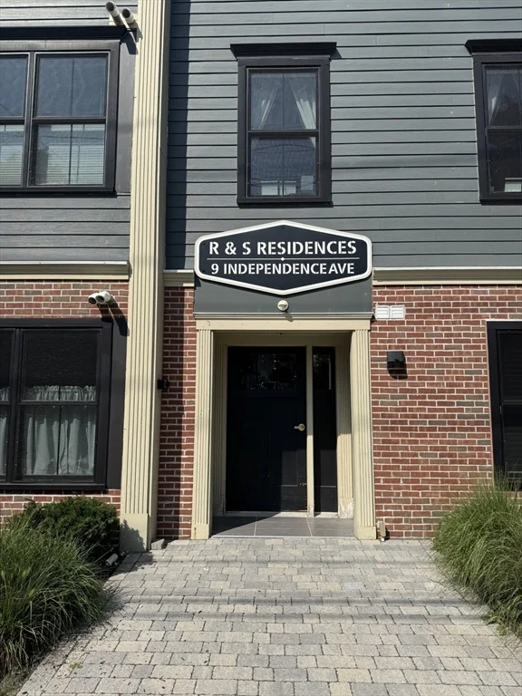 9 Independence Ave, Braintree