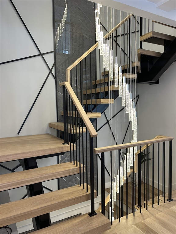 34 Lincoln St, Needham