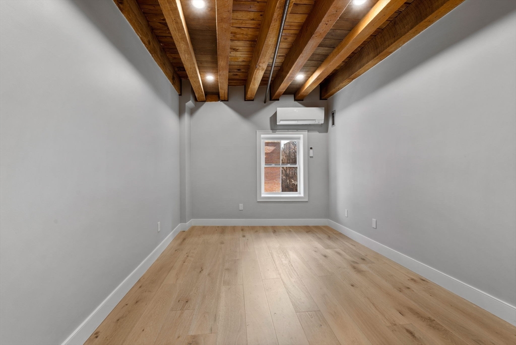 99 Fulton St, North End