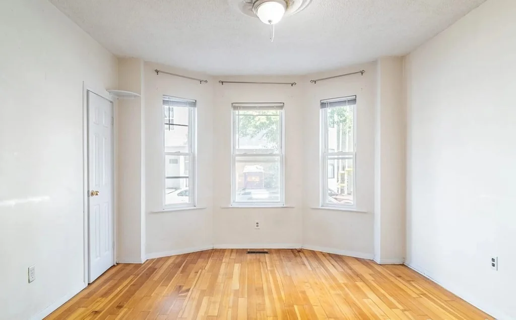 20 Howell St, Dorchester