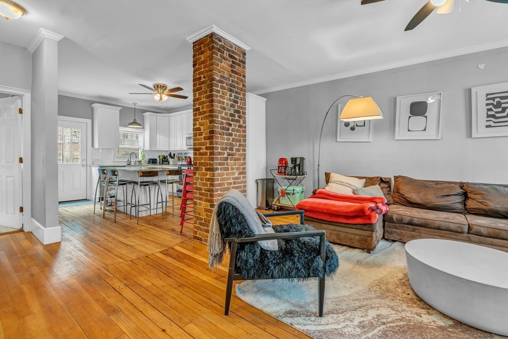 210 W 8th, South Boston