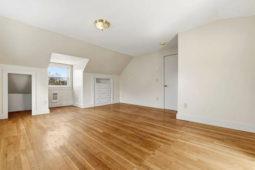 324 Lowel St, Peabody