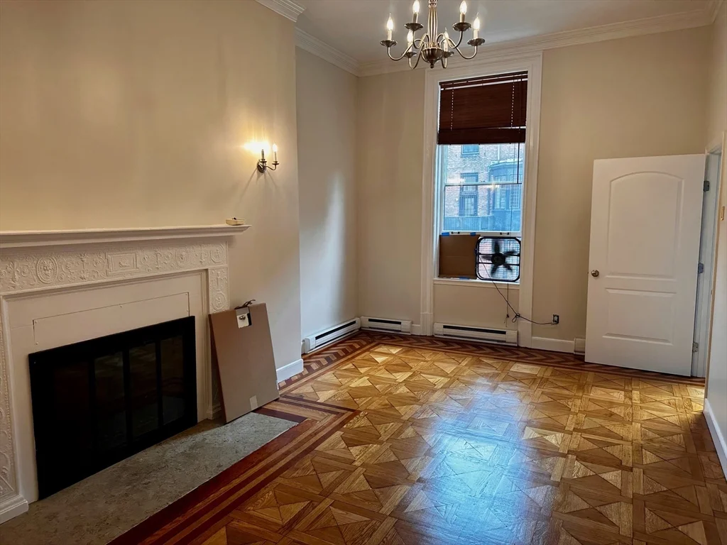 185 Beacon St, Back Bay