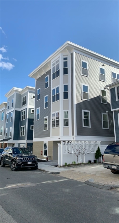 27 Ward St, South Boston