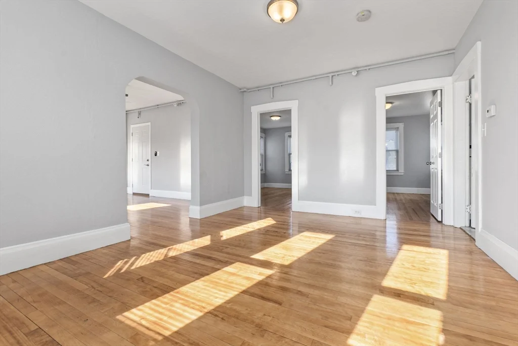 55 Pine St, Swampscott