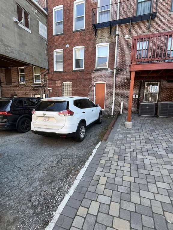 554 East Broadway, South Boston