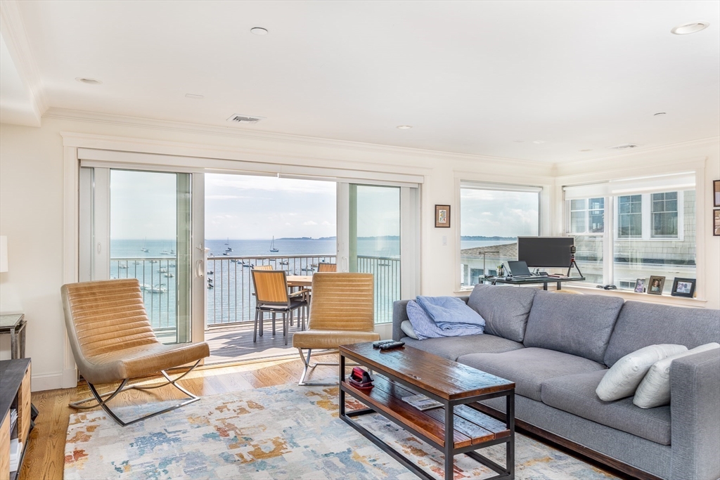 289 Humphrey St, Swampscott