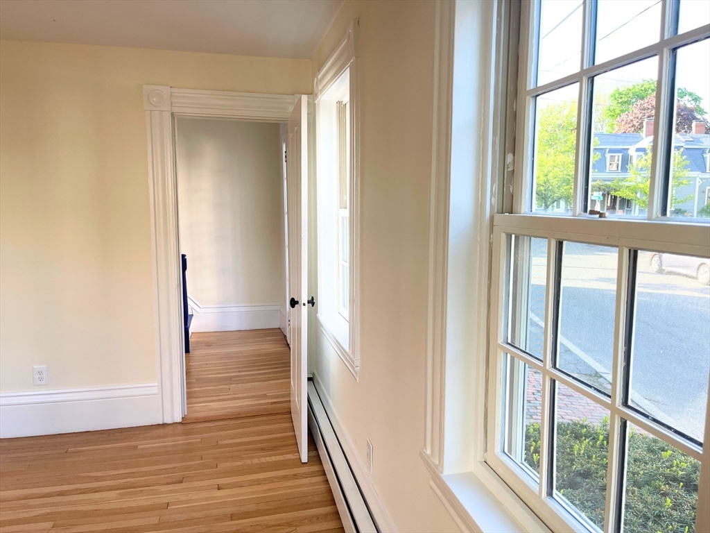 20 Pleasant St, Salem