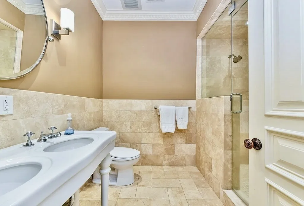 61 M, South Boston