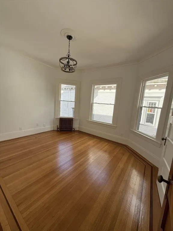 72 Belmont St, Fall River