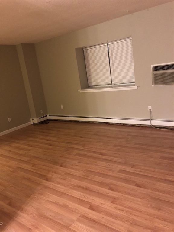 4 Chapel Hill Dr, Plymouth