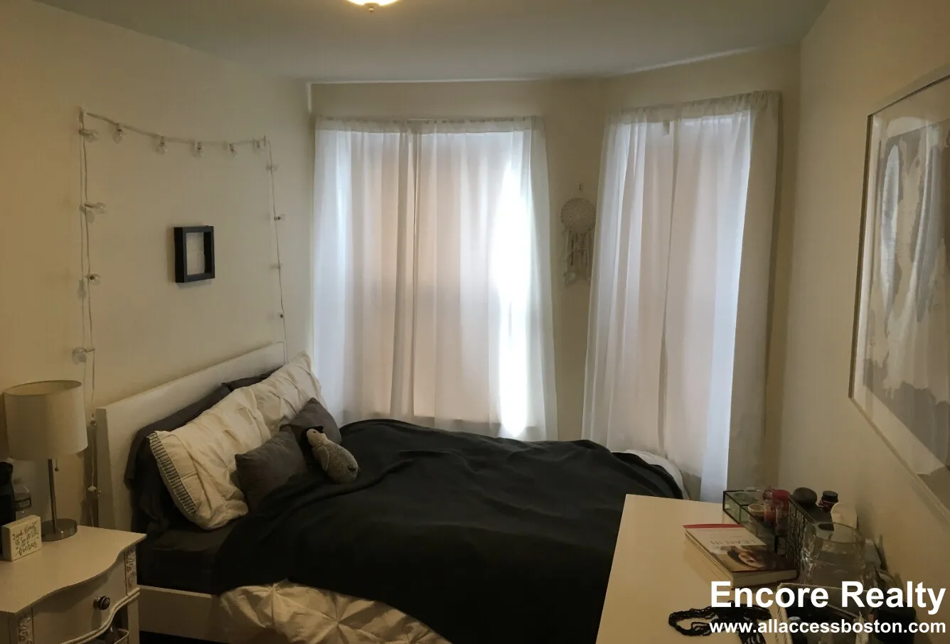 11 Leverett St, Boylston Street