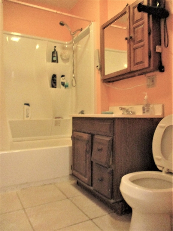 71 Hooker St, Allston