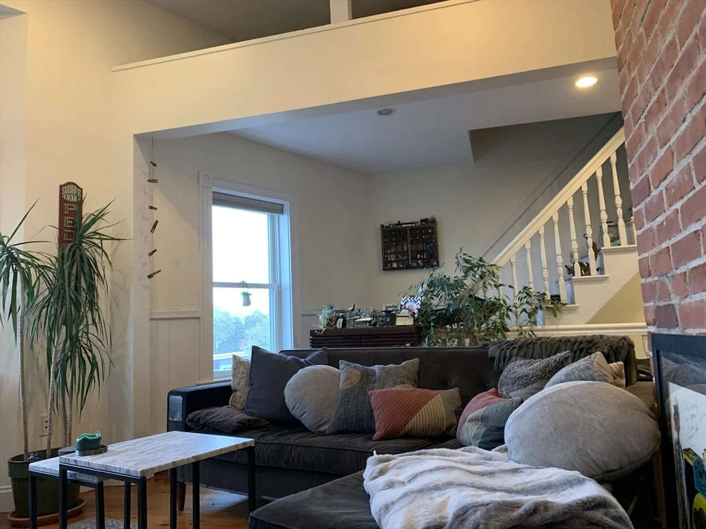 100-A Hampshire St, The Port