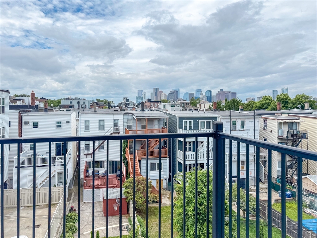 231 Maverick St, East Boston