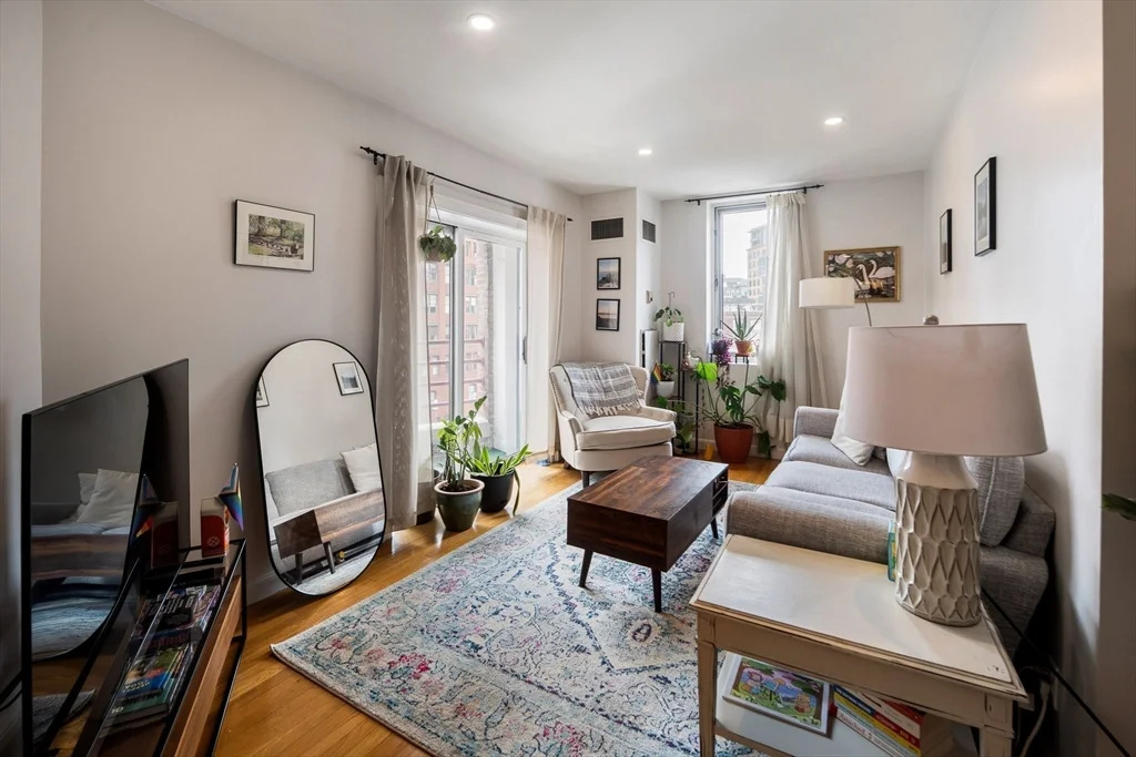 19 Wiget St, North End