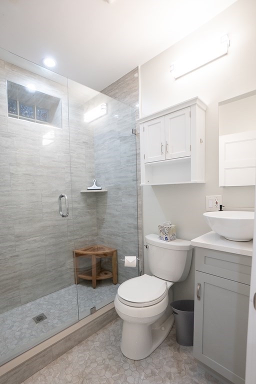 1 bed, 1 bath apartment for rent at 68 Phillips St Unit 2, Beacon Hill — photo 6 of 9
