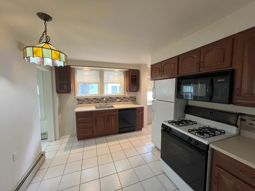 19 Maple St, Auburndale