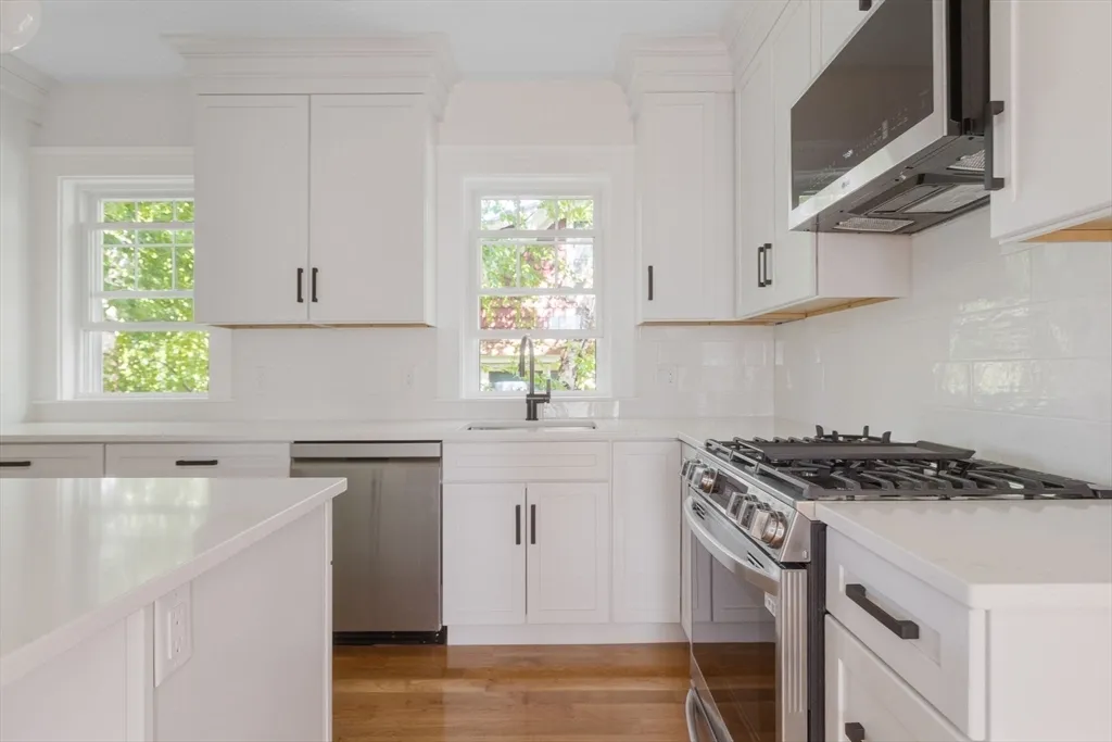 105 Fayerweather St, West Cambridge