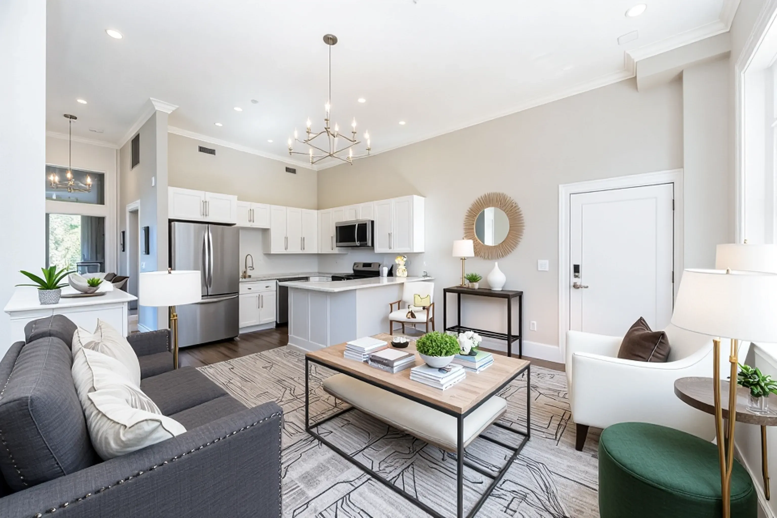 85 Regent St, Roxbury