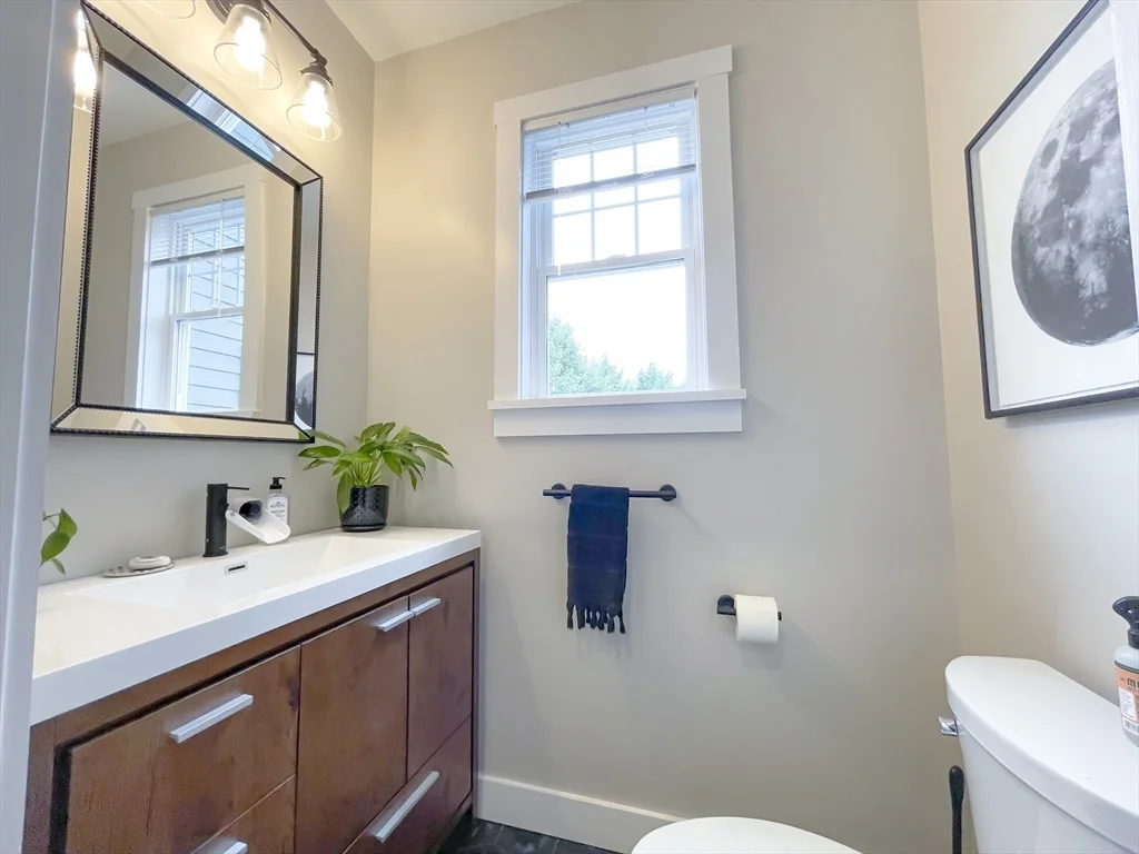 4 Pine Crest Rd, Braintree