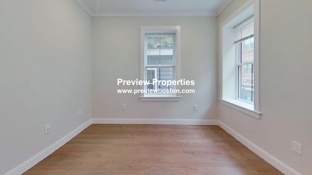 191 Porter St, East Boston