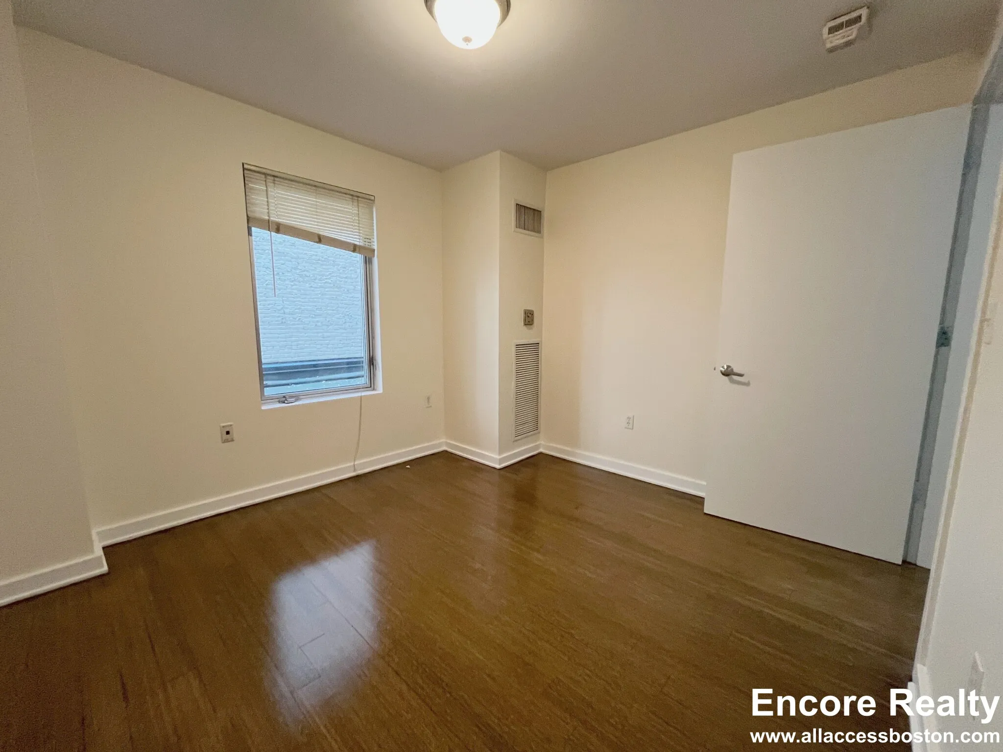 40 Boylston St, Downtown