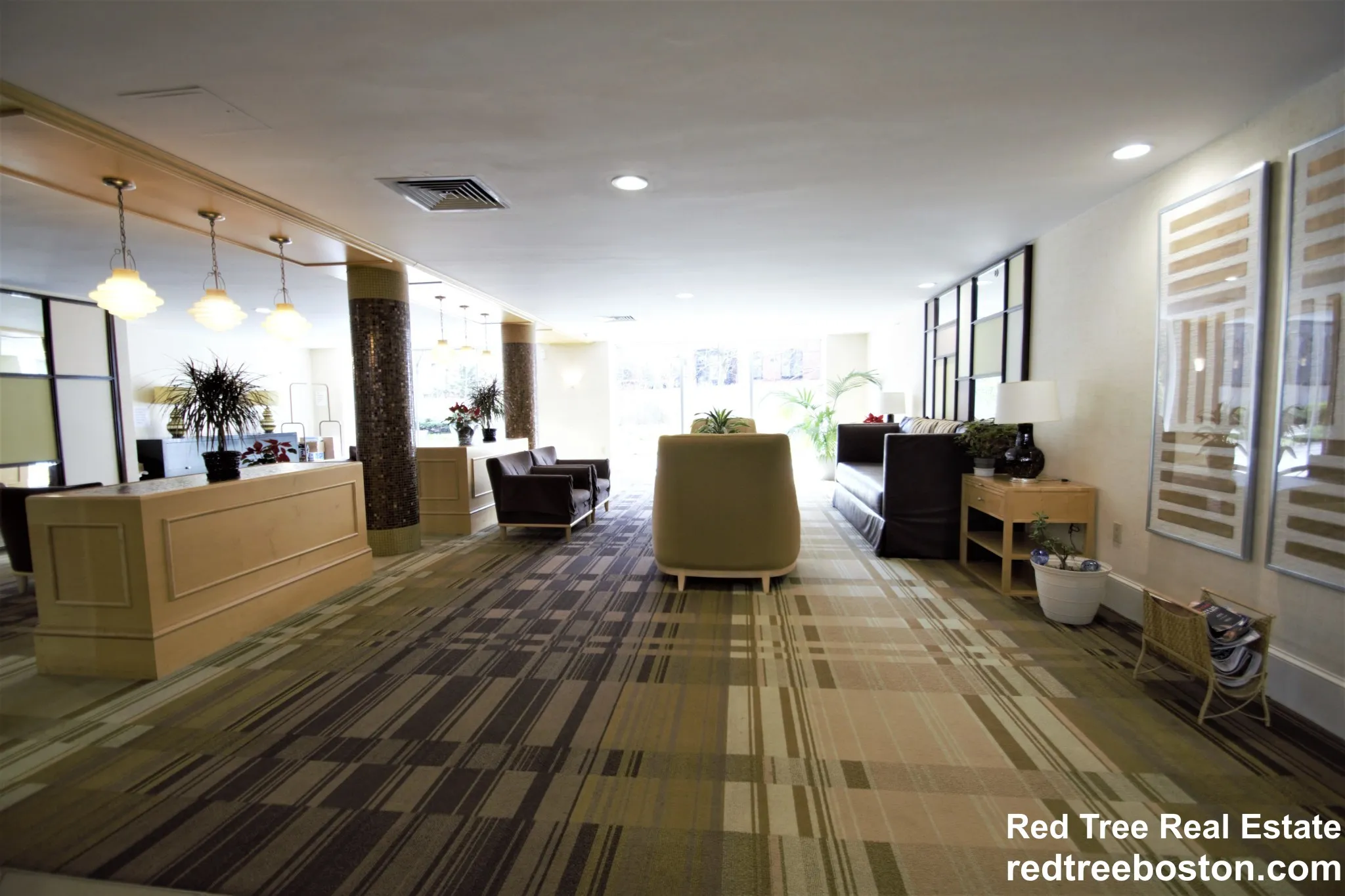 101 Monmouth St, Longwood