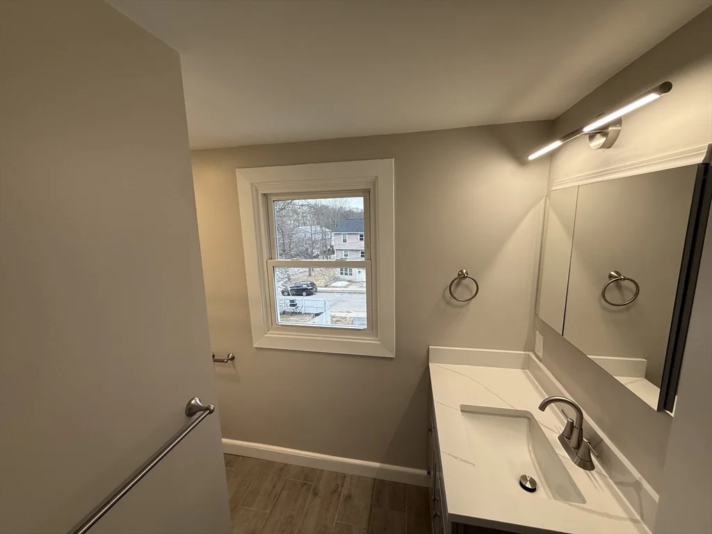 7 Silvia Ct, Hyde Park