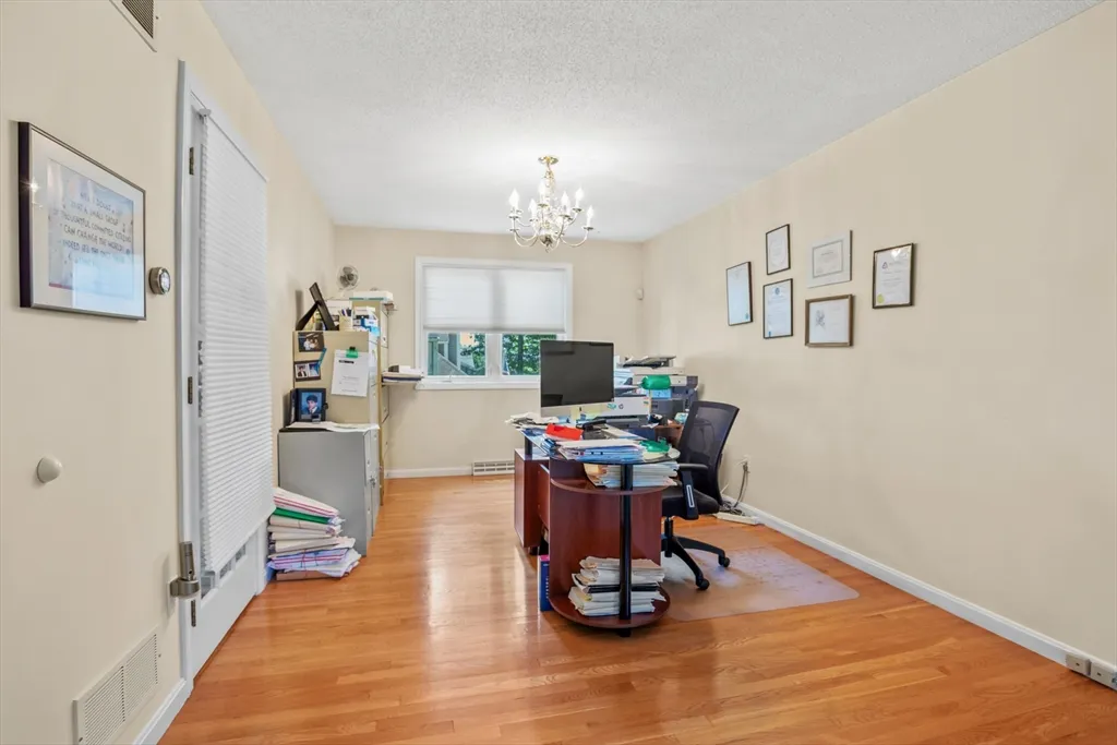 54 Jennifer Rd, Pawtucketville