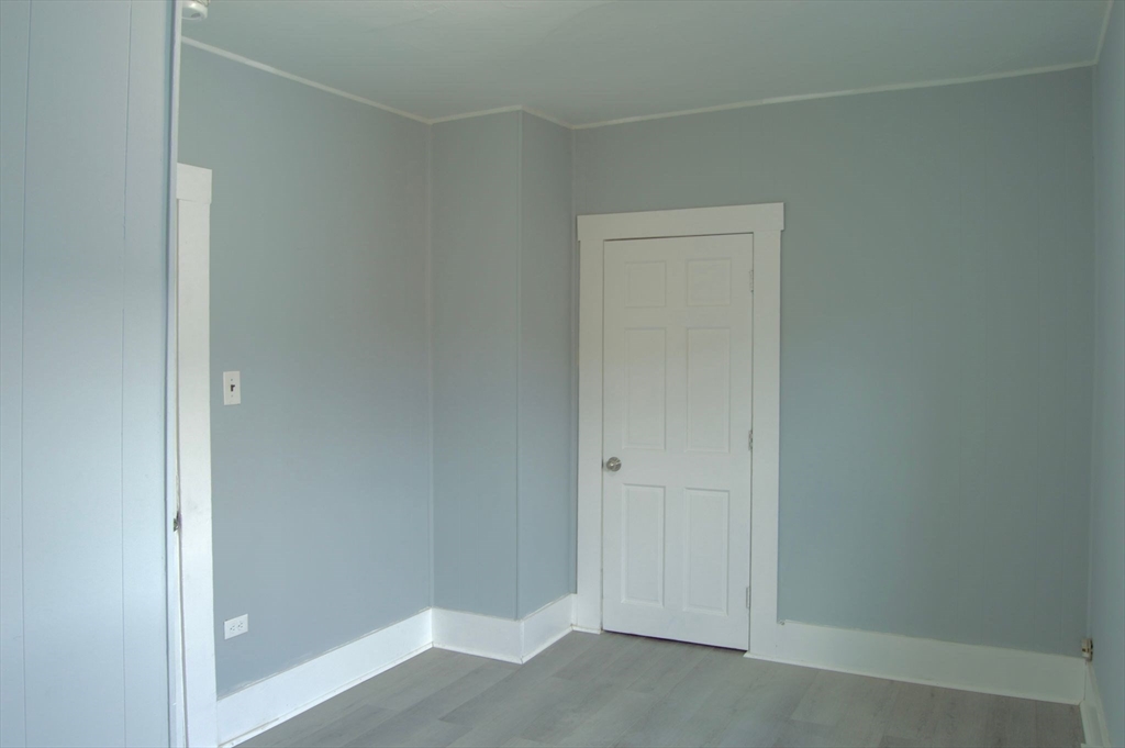 105 Clarendon St, Fitchburg