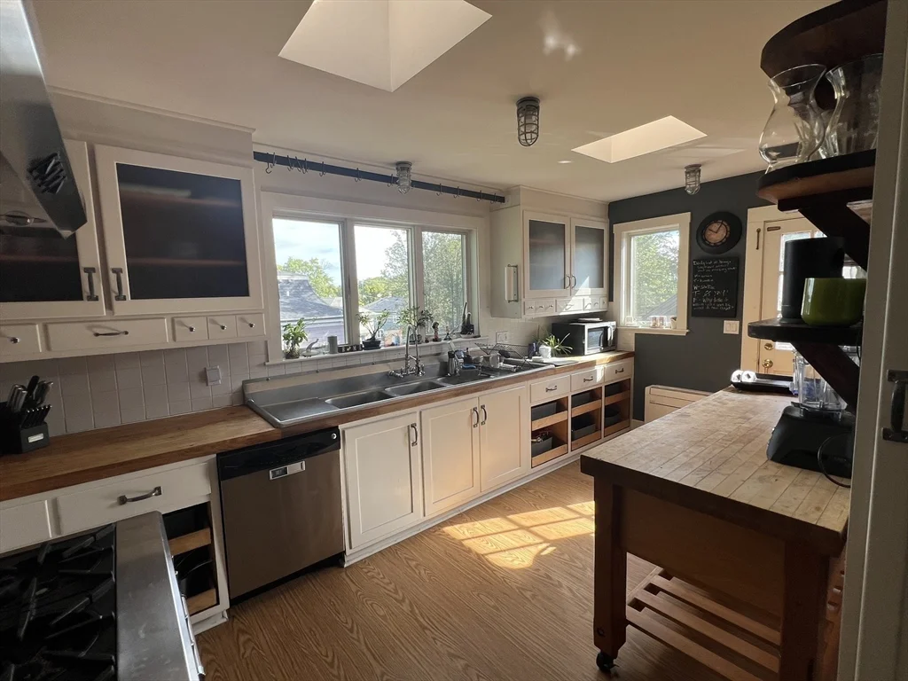 15 Orchard St, Newton