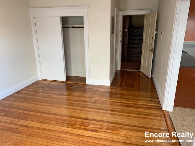 1163 Boylston St, Fenway