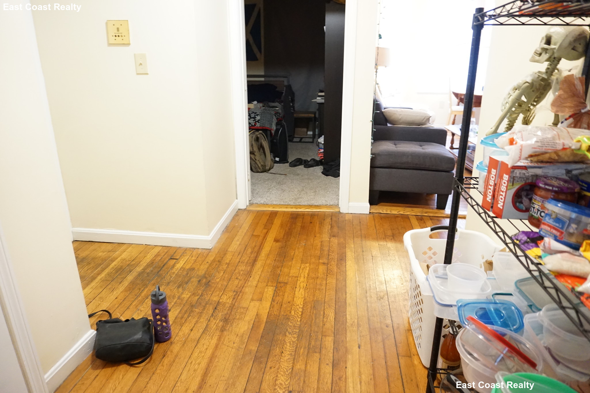 12 Lorraine Ter, Allston